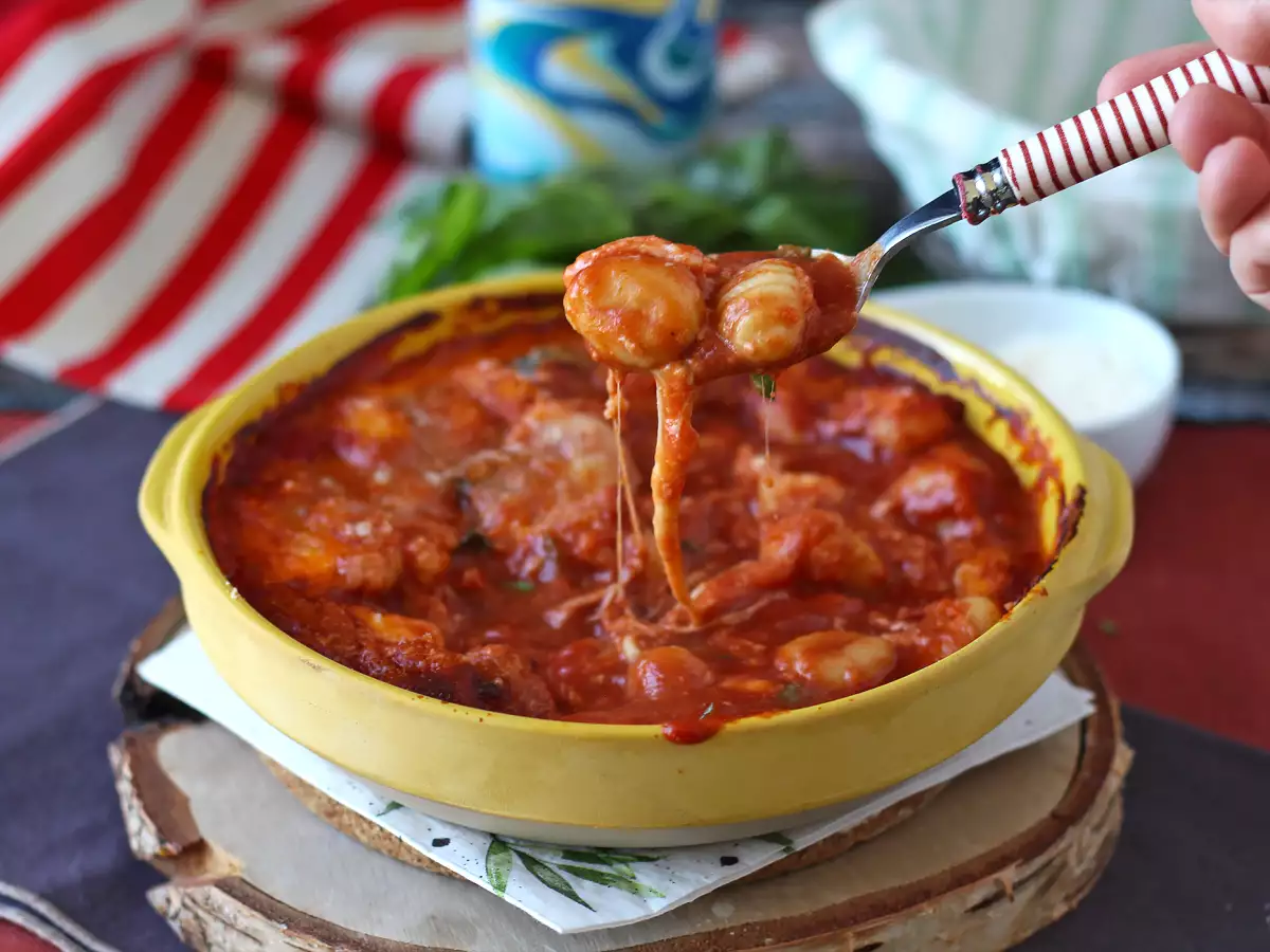 Бърз и успокояващ гратен от ньоки с домати и моцарела - ньоки alla sorrentina на фурна - снимка 2