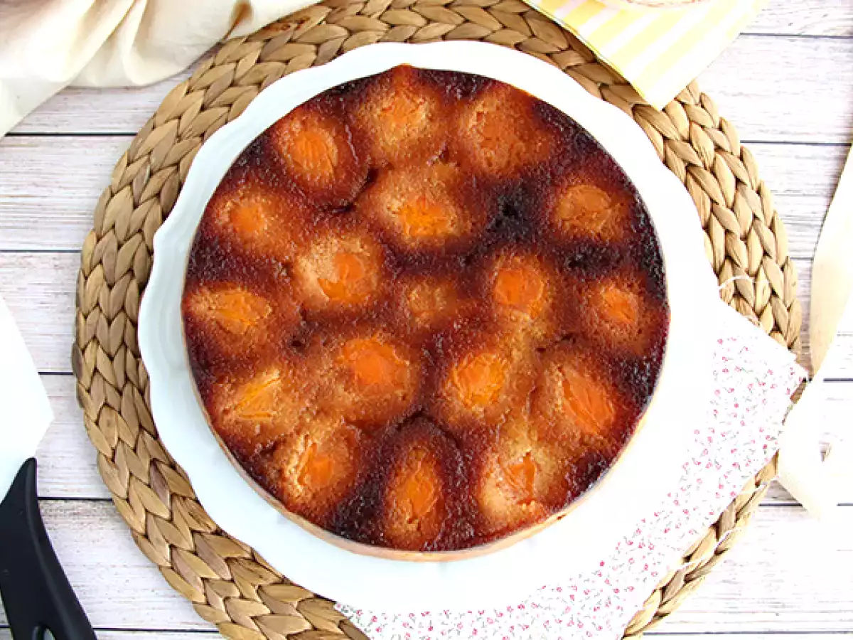 Бърза и лесна кайсиева торта - снимка 3