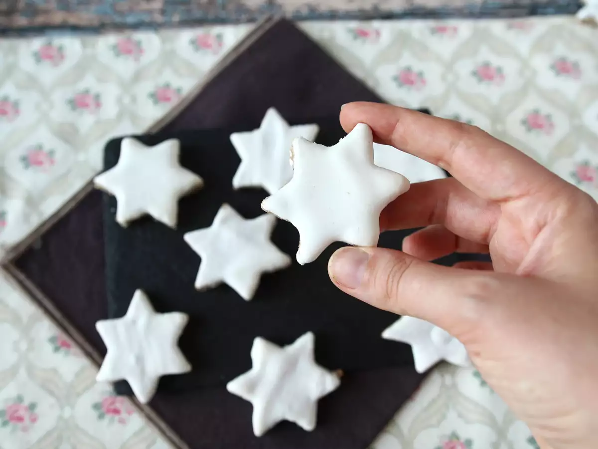 Бисквити с канелена звезда - коледната класика - снимка 3