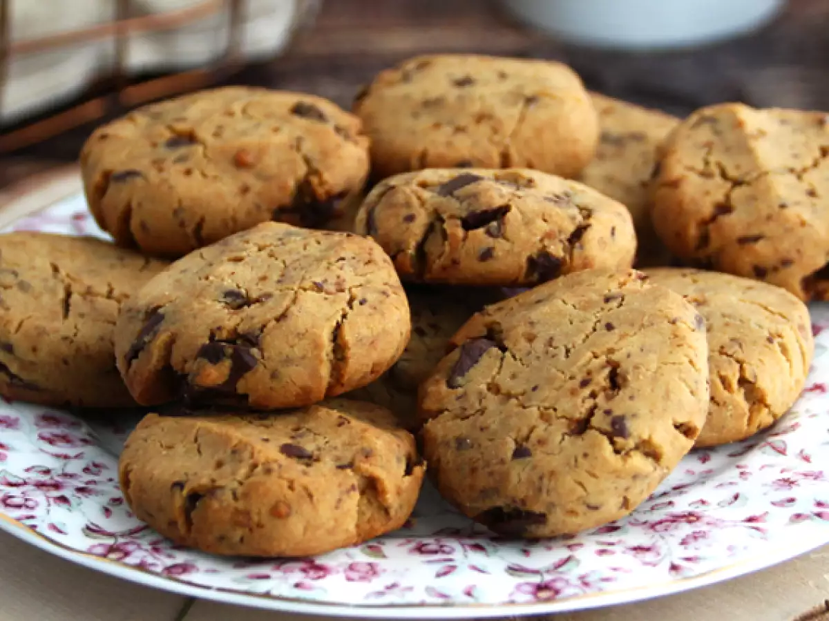 Бисквити с шоколадов чипс (веган и без глутен) - снимка 2