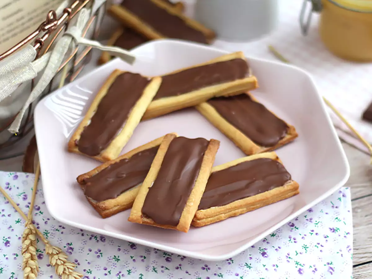 Бисквити тип Twix с карамел и млечен шоколад - снимка 2