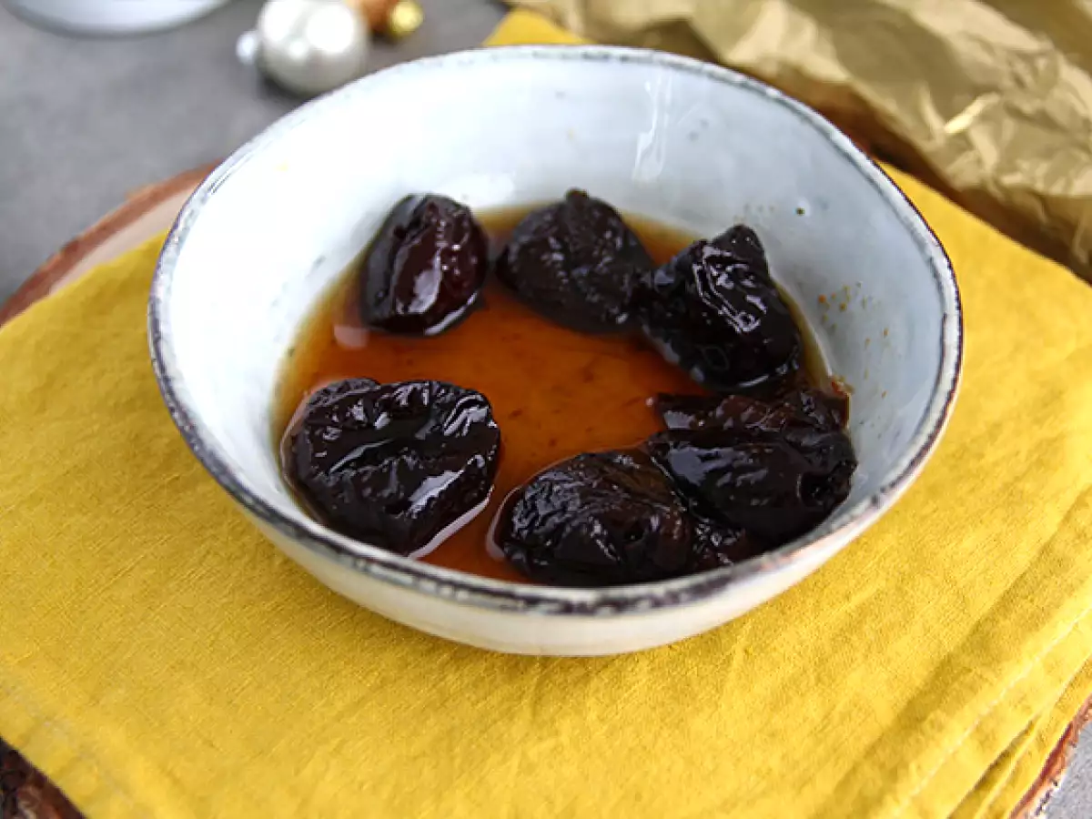 Blanc manger кули с кокос и сини сливи - снимка 8