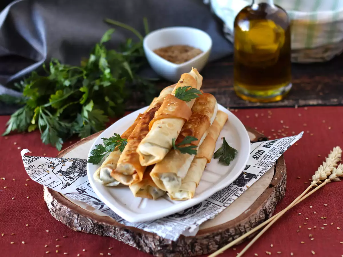 Börek със сирене фета и магданоз - снимка 7