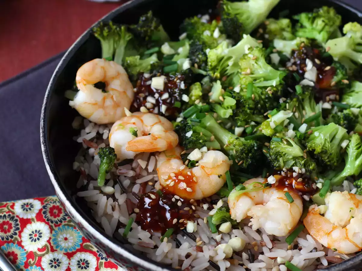 Броколи и скариди в пикантен корейски сос - просто, балансирано и пикантно ястие - снимка 4