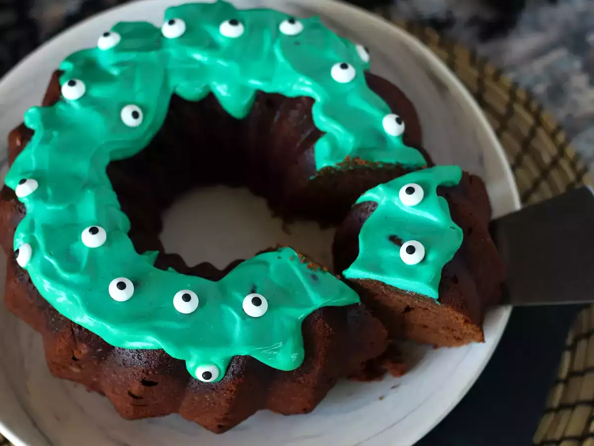 Бундт кейк за Хелоуин – изключително вкусен шоколадов кекс - снимка 5
