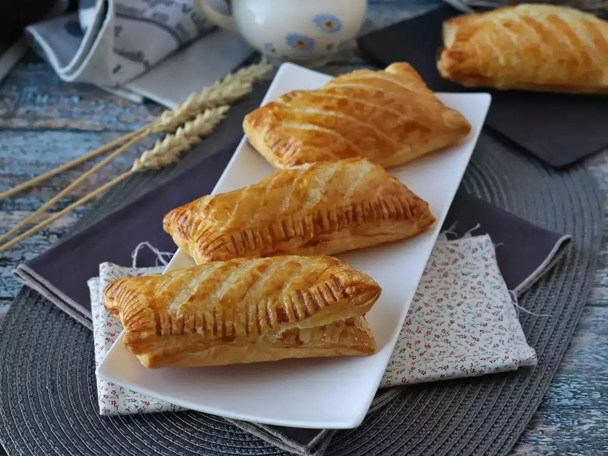 Бутерки със сирене от бутер тесто: изключително лесна и вкусна рецепта - снимка 6