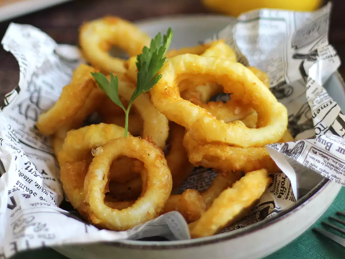 Calamares a la romana - панирани калмари в тесто - снимка 3