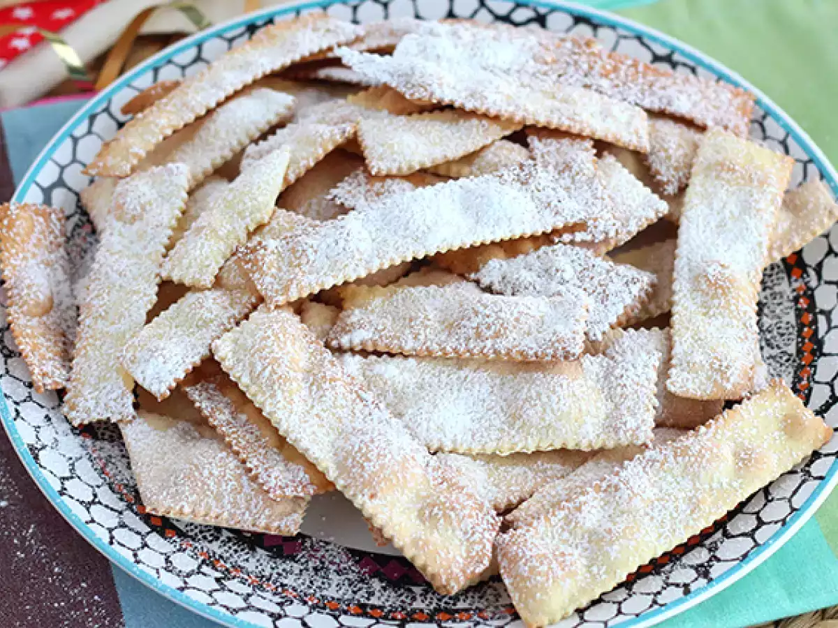 Chiacchiere di carnevale - италиански печени бъгове - снимка 4