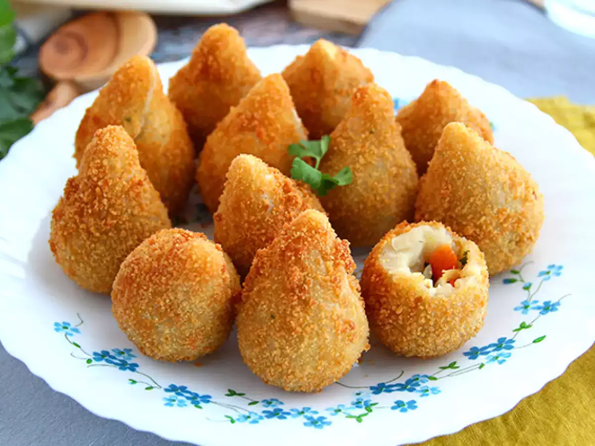 Coxinhas (бразилски пилешки крокети) - снимка 4