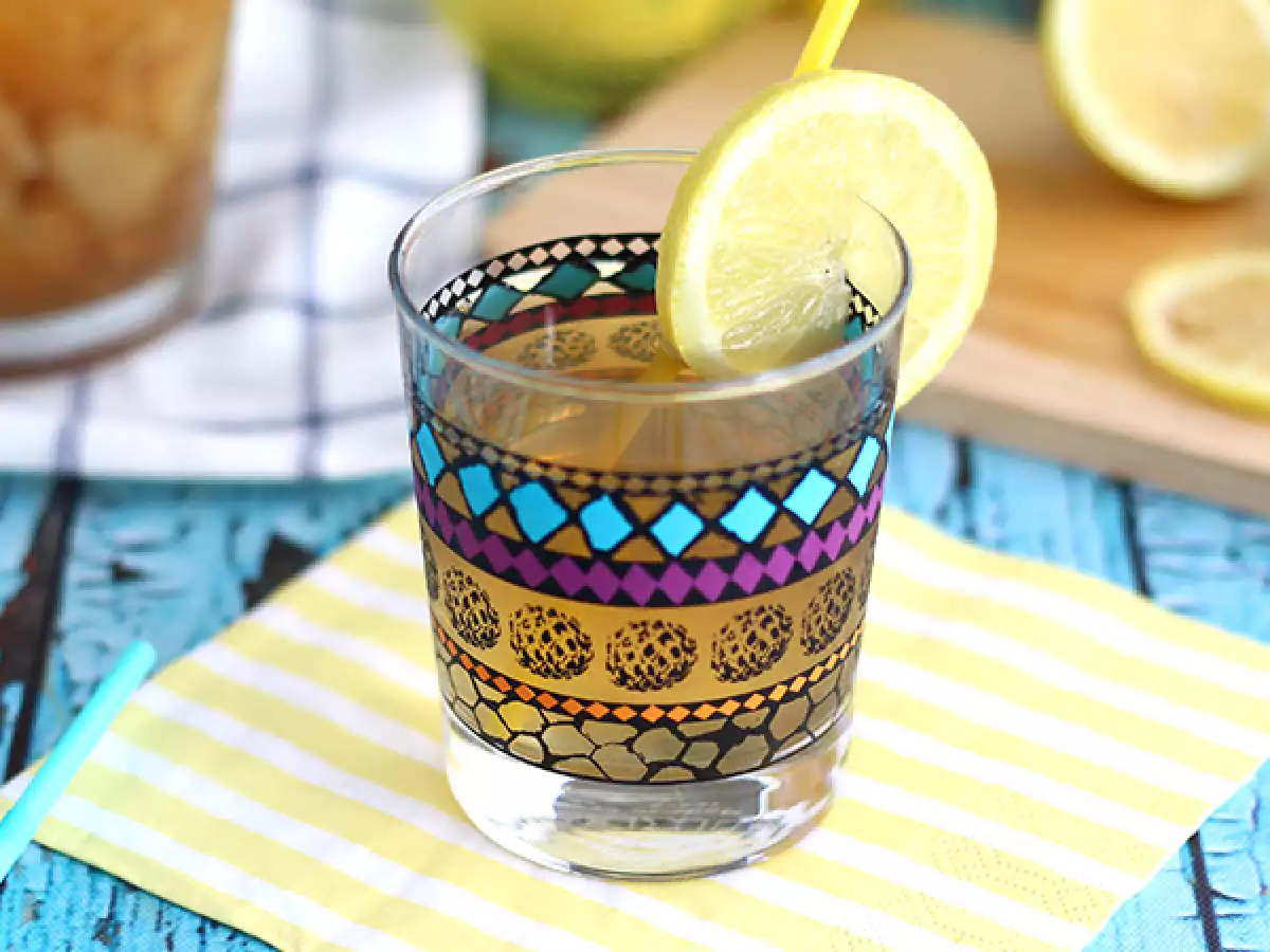 Домашно приготвен студен чай от праскови - снимка 2