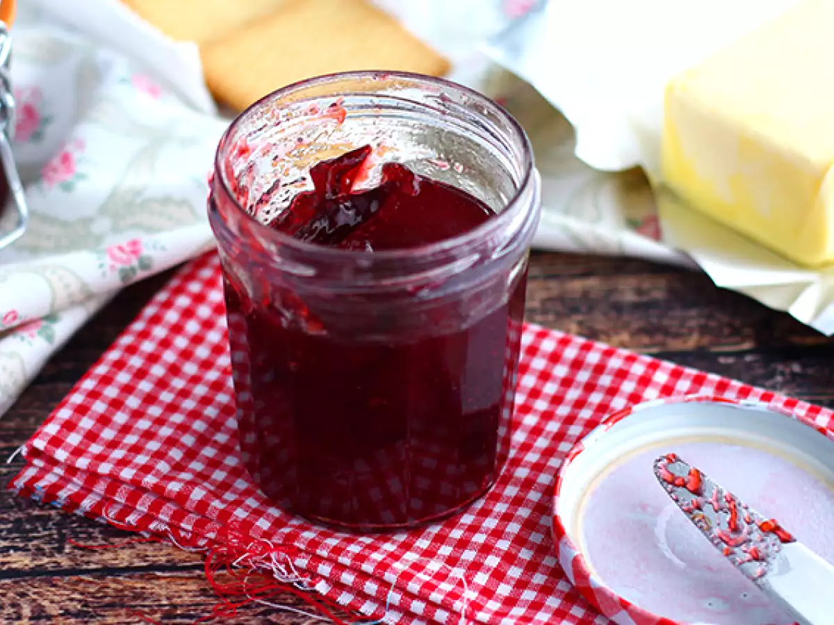 Домашно приготвено сладко от сливи - снимка 2