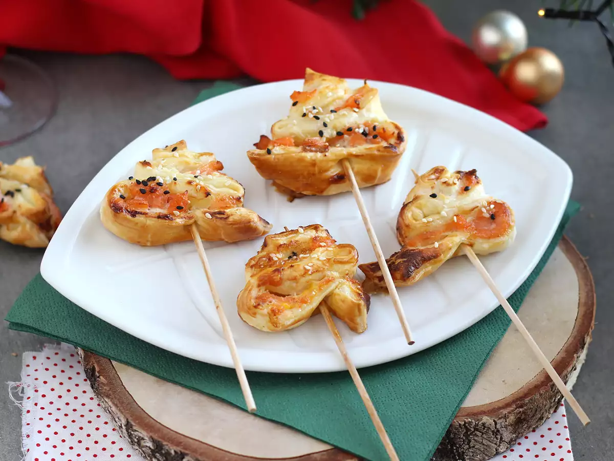 Елхи от бутер тесто с два вида сьомга - снимка 5