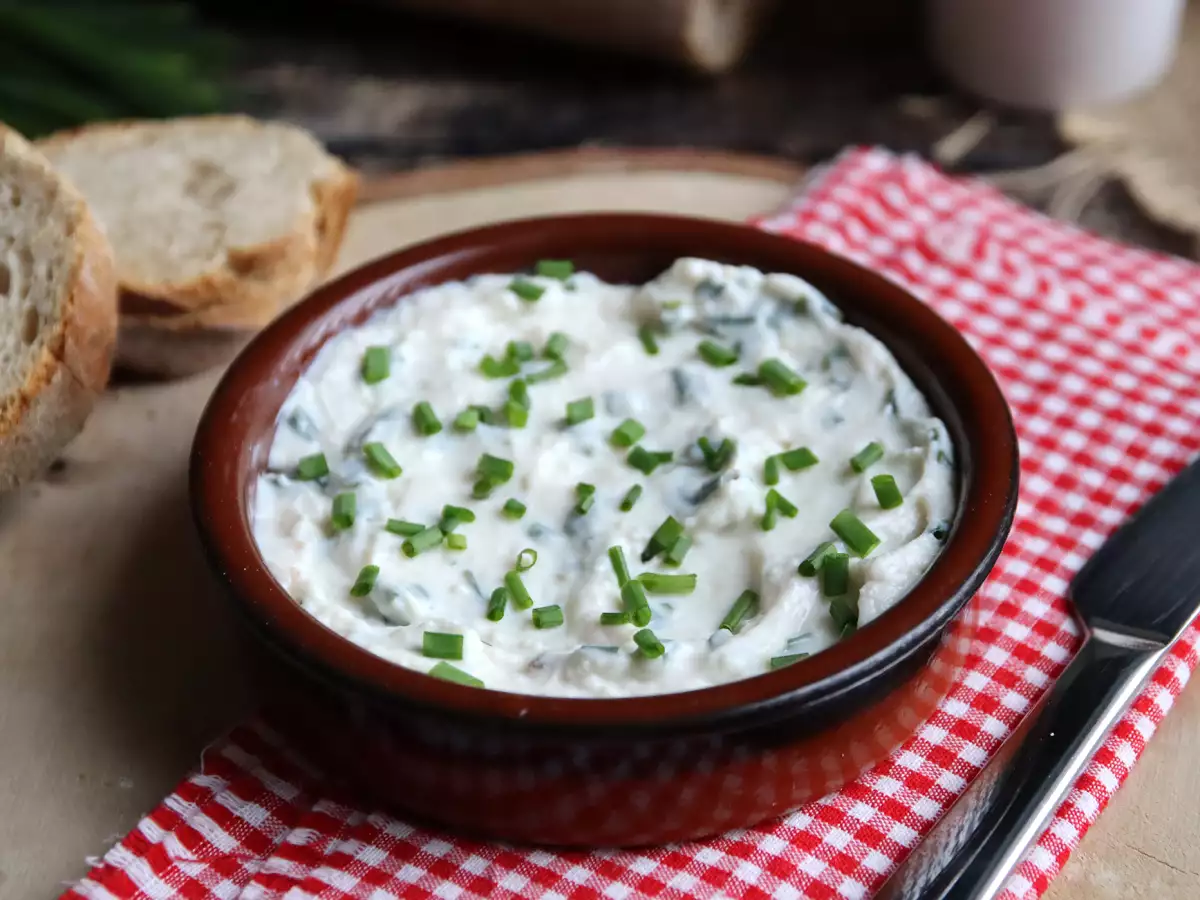 Faux-mage frais с чесън и билки (веган сирене на соева основа!) - снимка 2