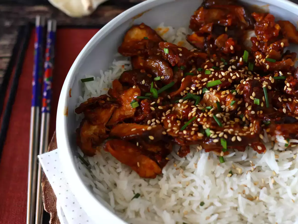 Гъби в корейски стил - гъби шийтаке в сос гочуджанг - снимка 3