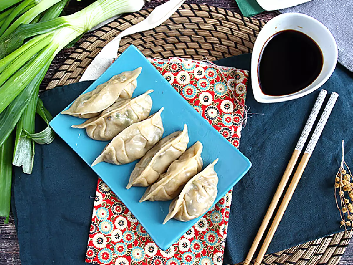 Гьоза с пилешко месо, моркови и гъби - снимка 6