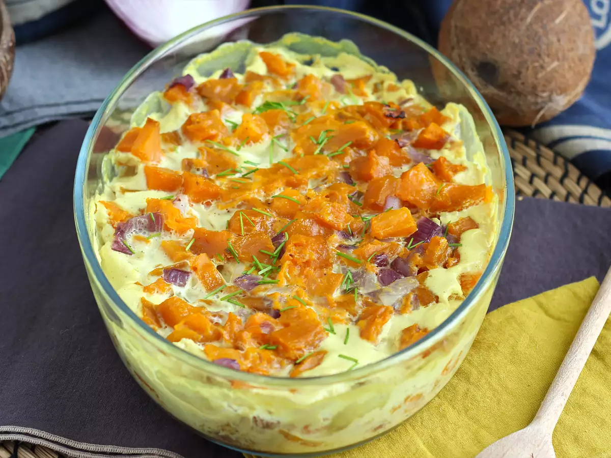 Гратен от сладки картофи с кокосово мляко и къри - снимка 2