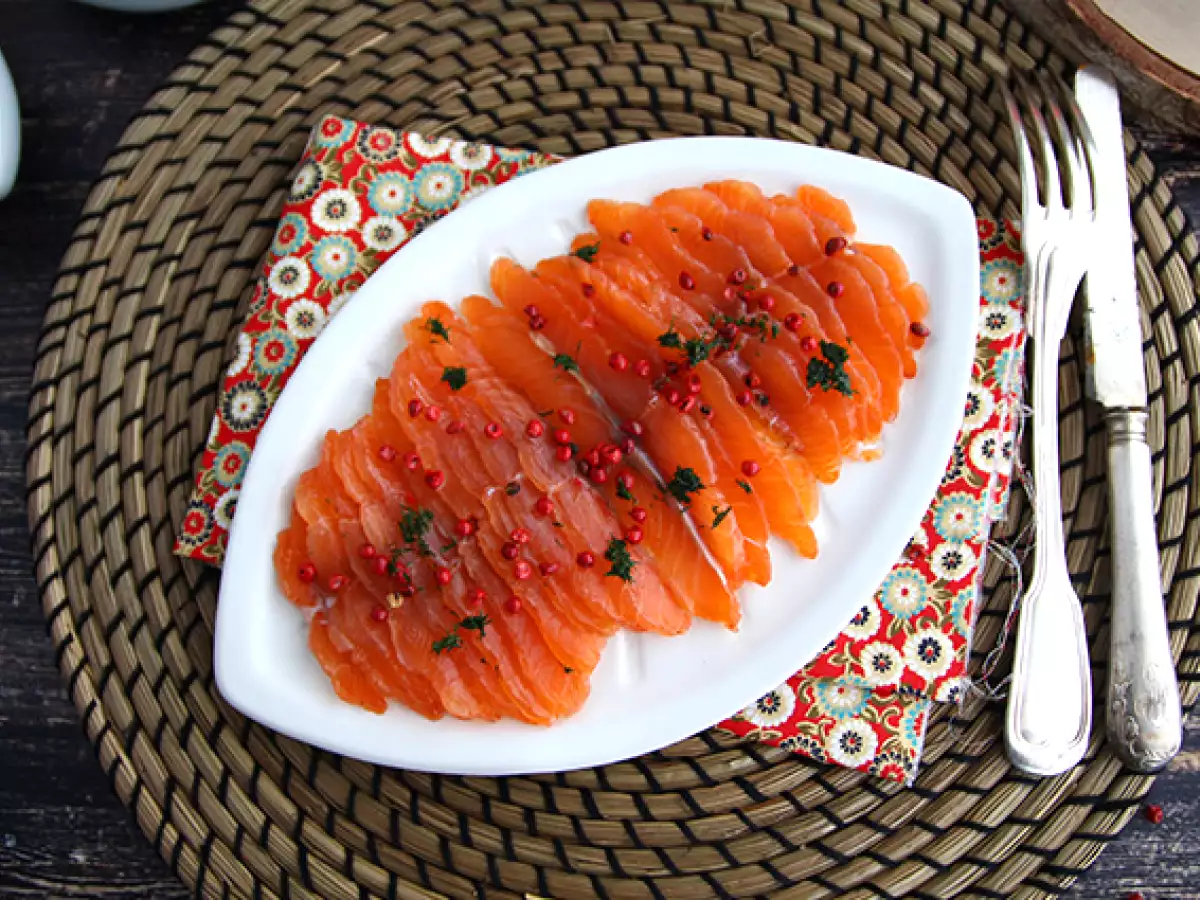 Gravlax, маринована сьомга по шведски - снимка 3