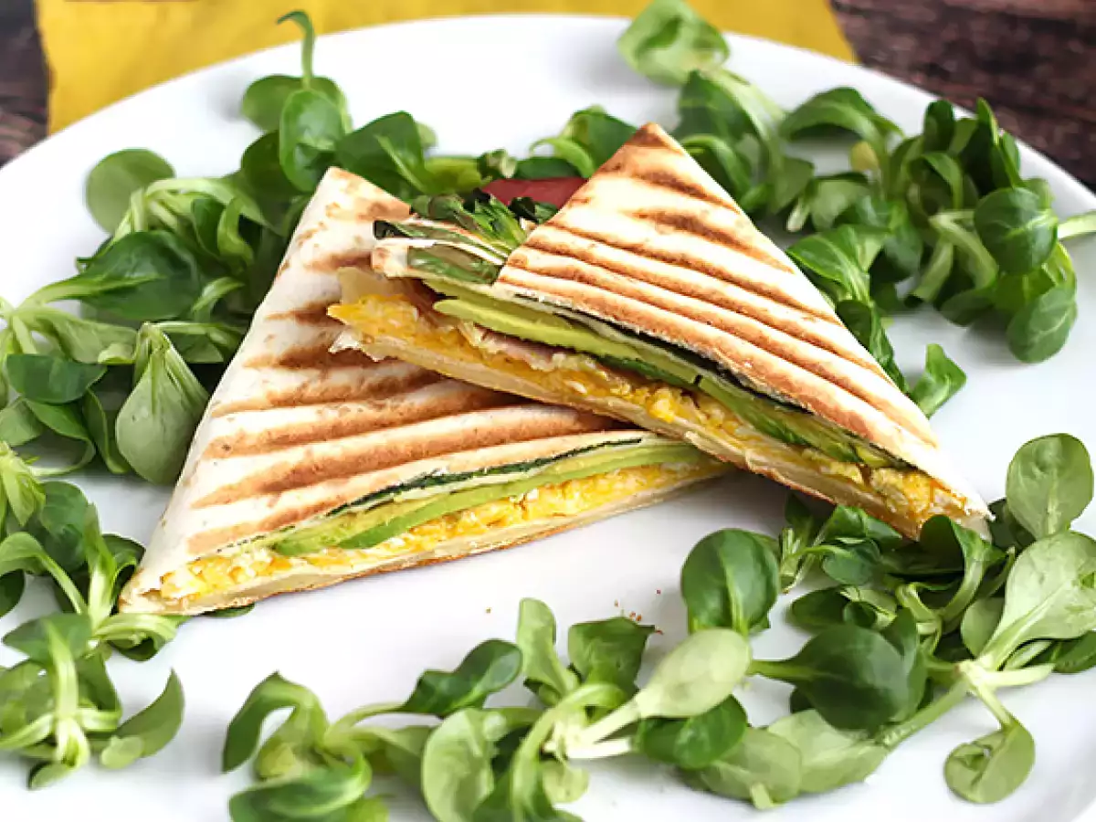 Грилована тортила за брънч – Tortilla Wrap Hack - снимка 2