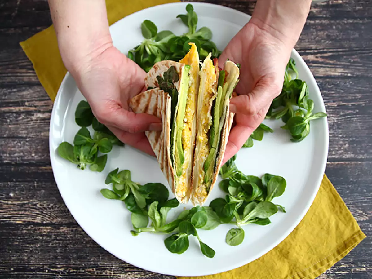 Грилована тортила за брънч – Tortilla Wrap Hack - снимка 3