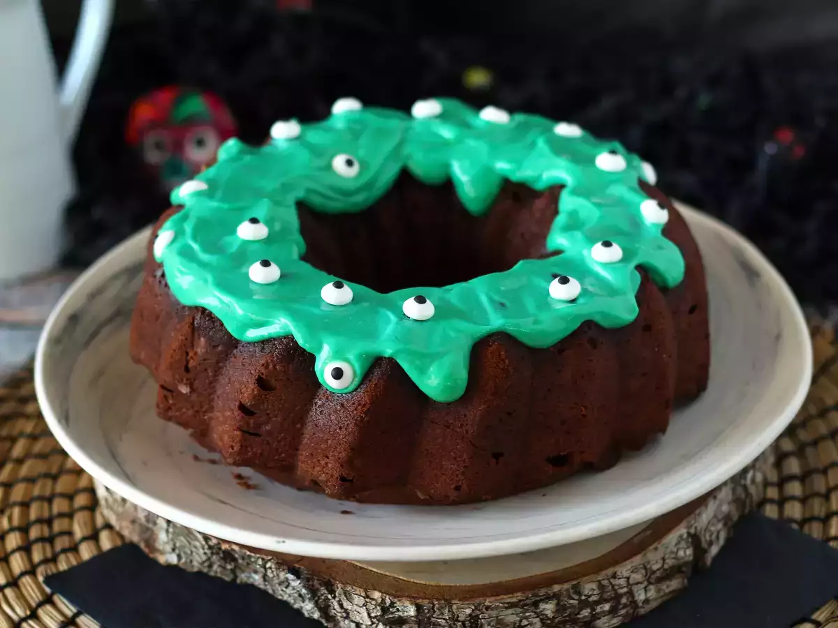 Хелоуински кекс „Бундт“ с дяволски вкусна глазура - снимка 6