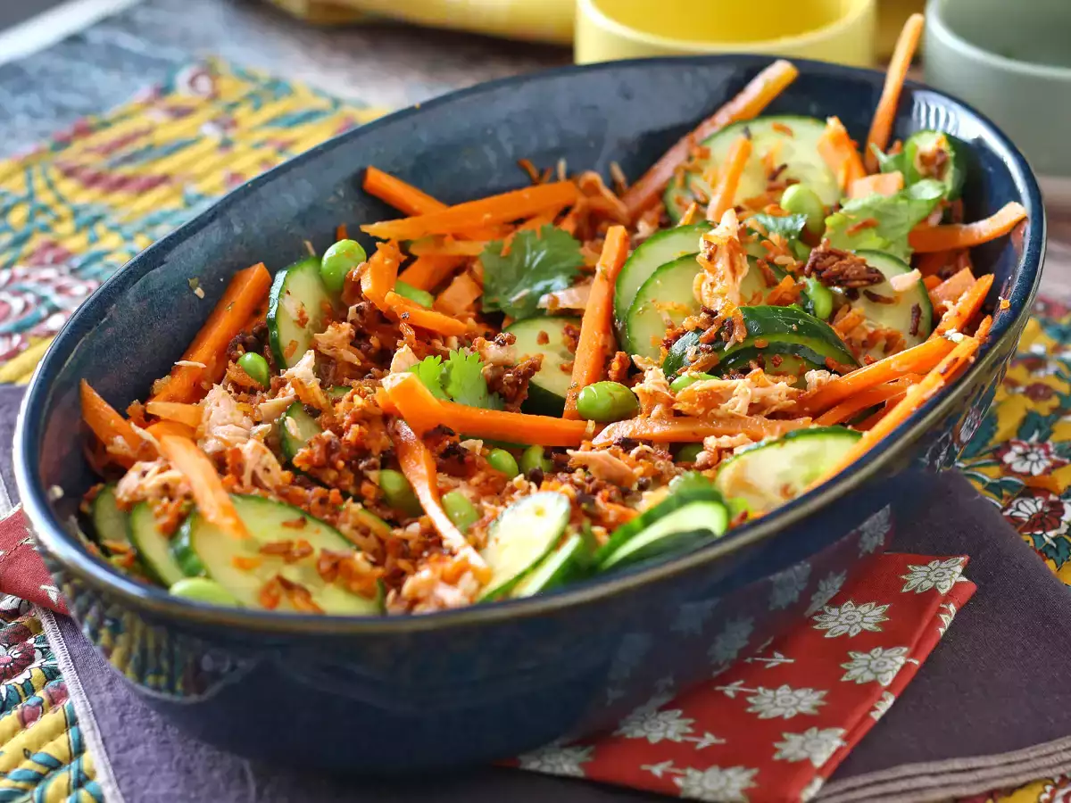 Хрупкава, пикантна салата от сьомга с хрупкав ориз! - снимка 2