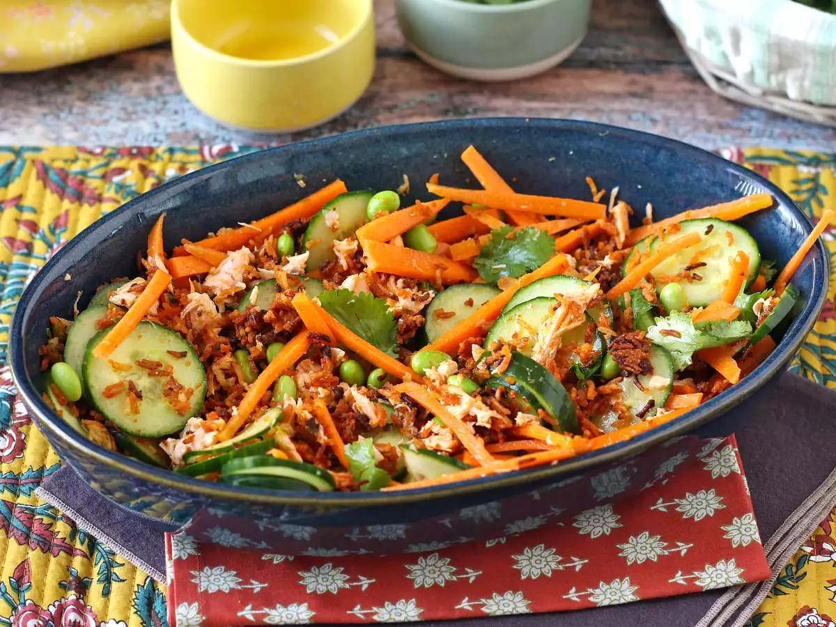 Хрупкава, пикантна салата от сьомга с хрупкав ориз! - снимка 5