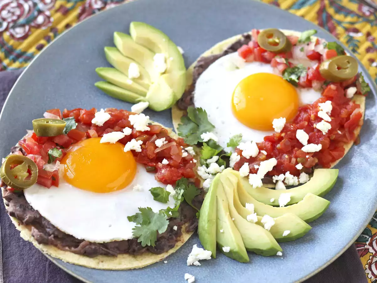 Huevos rancheros: емблематичната и вкусна мексиканска рецепта - снимка 2