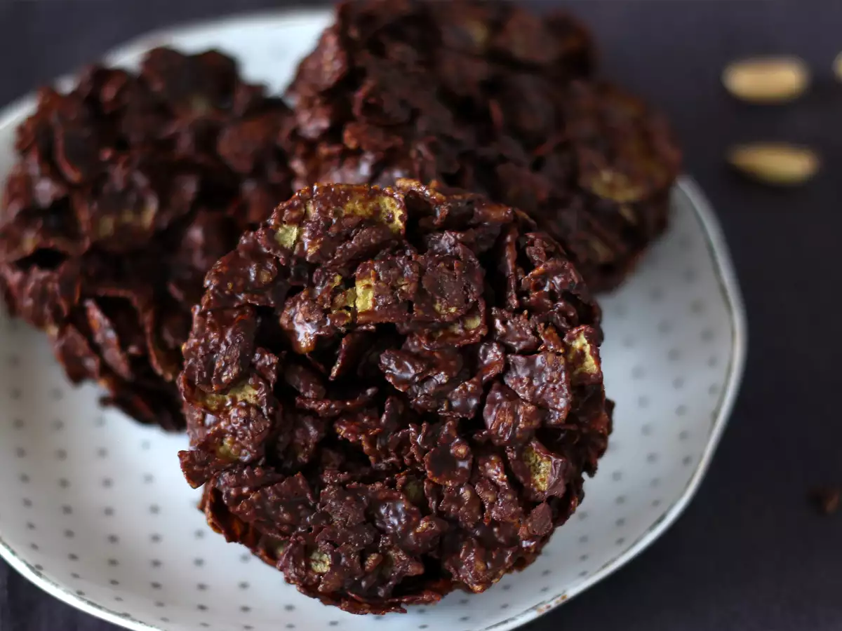 Изключително хрупкави фъстъчени рози с шоколадов пясък - снимка 4