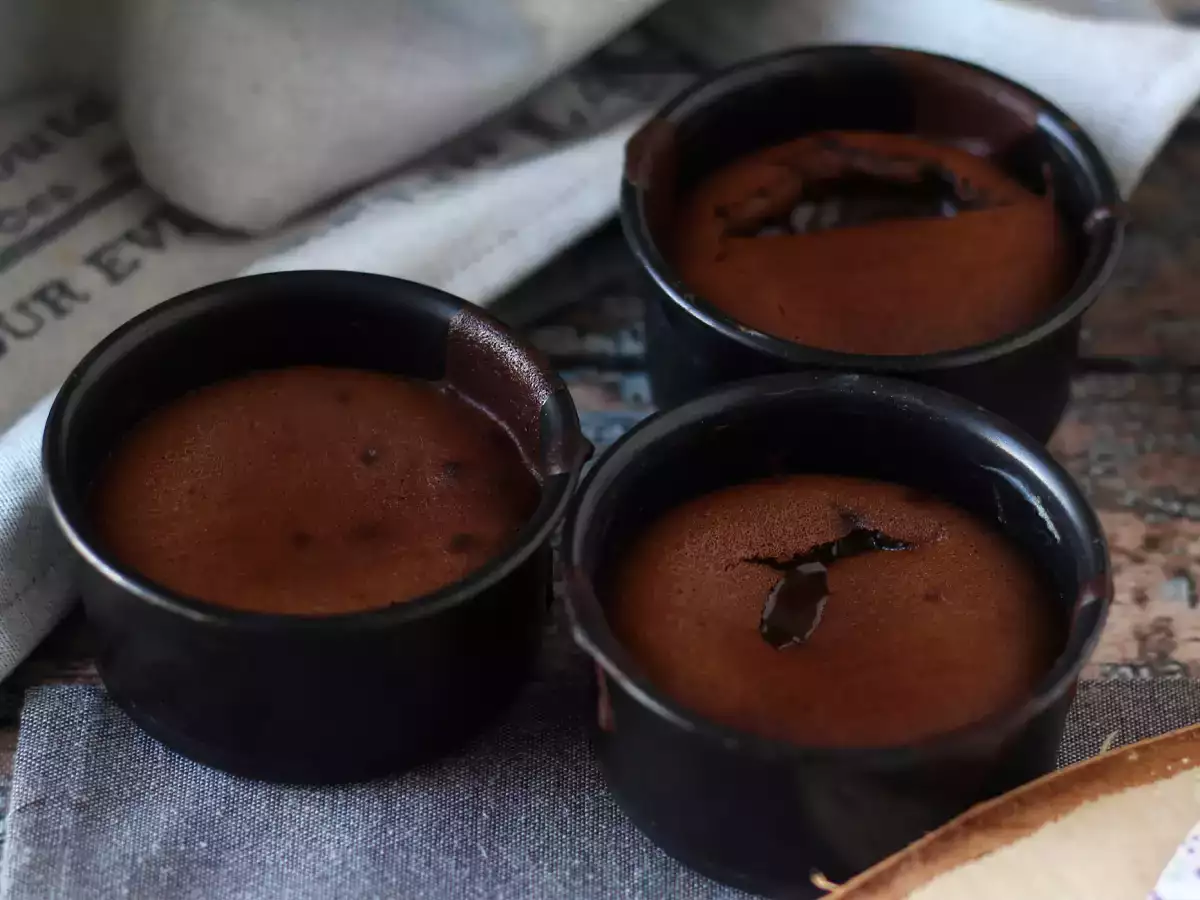 Изключително течни шоколадови фондани от Air Fryer! - снимка 5