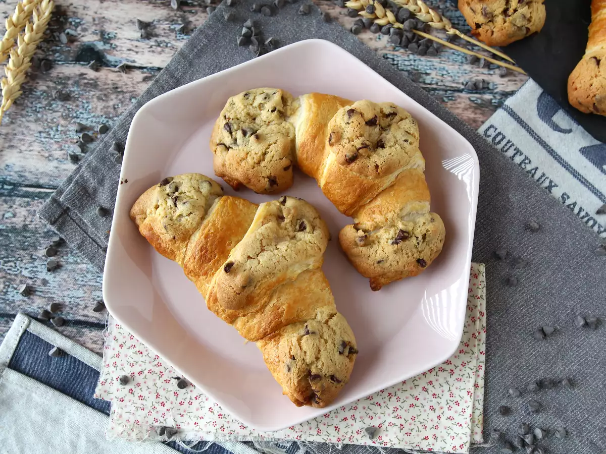 Изключително вкусни и лесни Crookies – перфектната комбинация от кроасан и бисквитка! - снимка 5