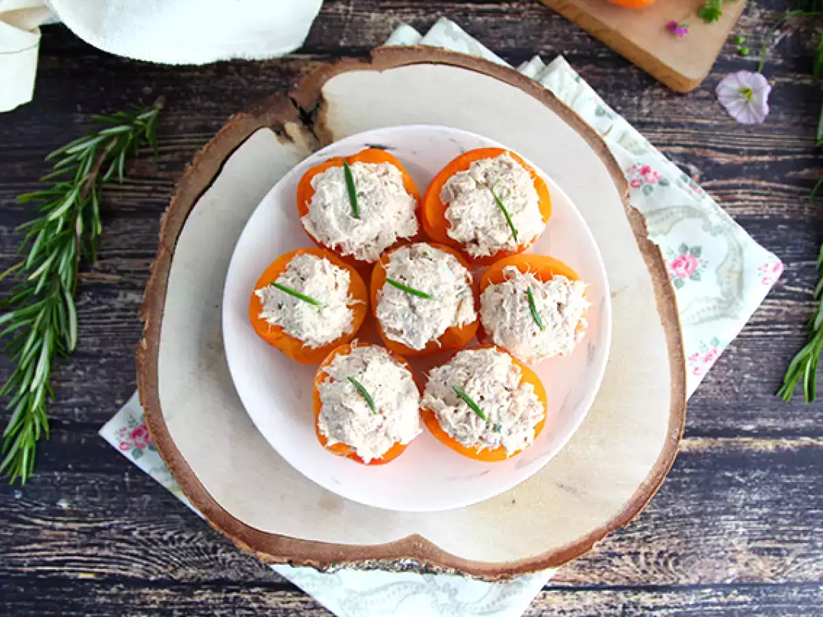 Кайсии, пълнени с риба тон и розмарин - снимка 4