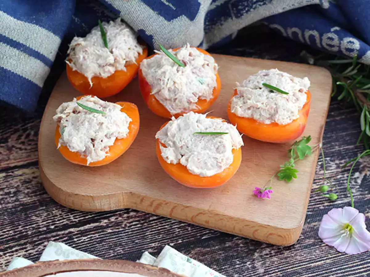 Кайсии, пълнени с риба тон и розмарин - снимка 5