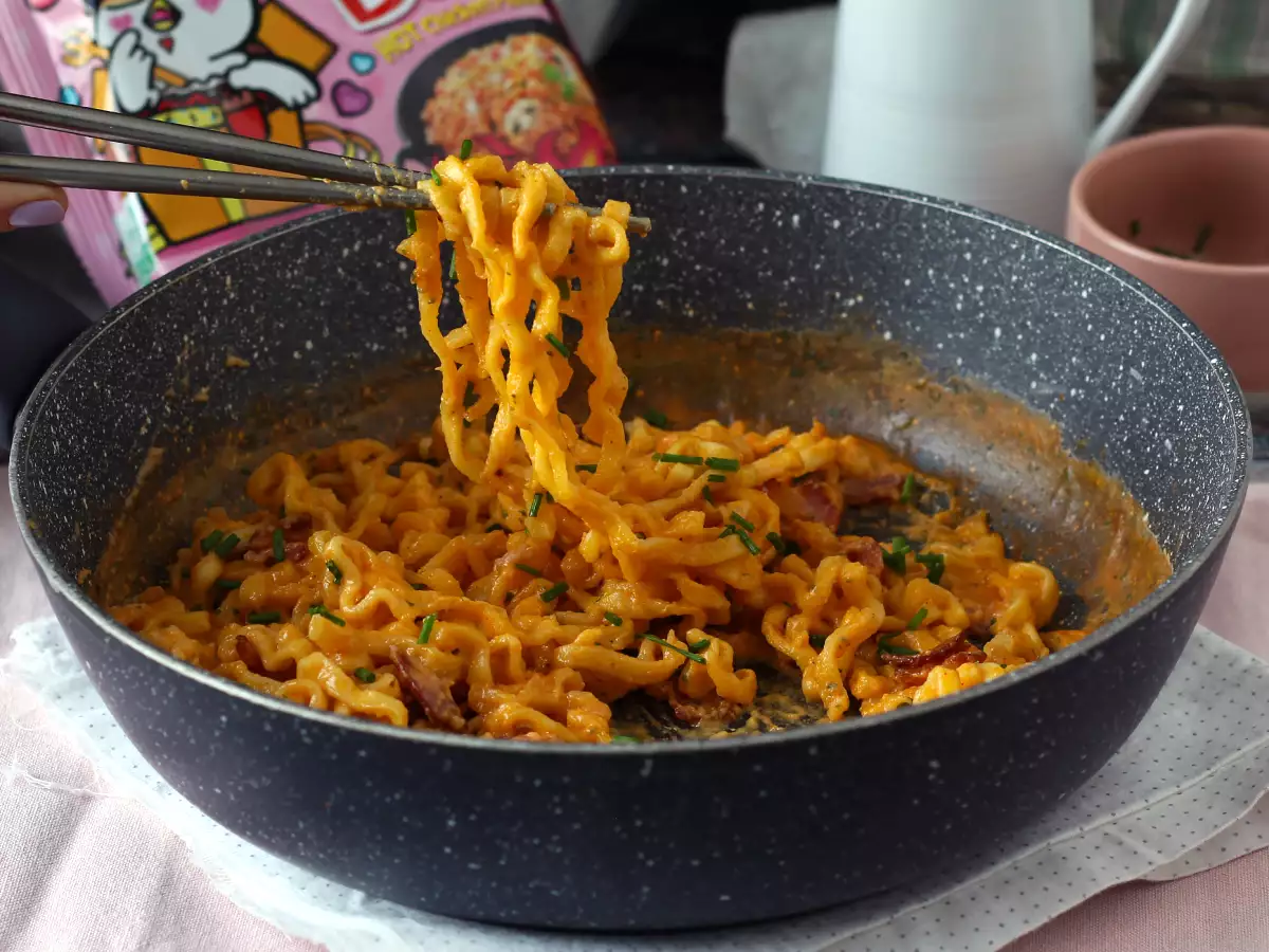 Как да приготвяме Buldak noodles carbonara flavour? Най-добрата рецепта! - снимка 3