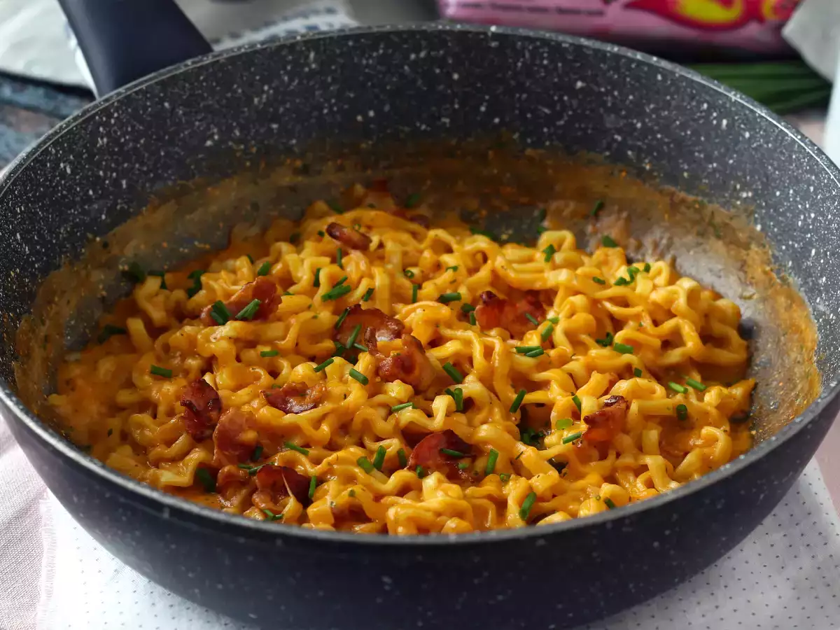 Как да приготвяме Buldak noodles carbonara flavour? Най-добрата рецепта! - снимка 5