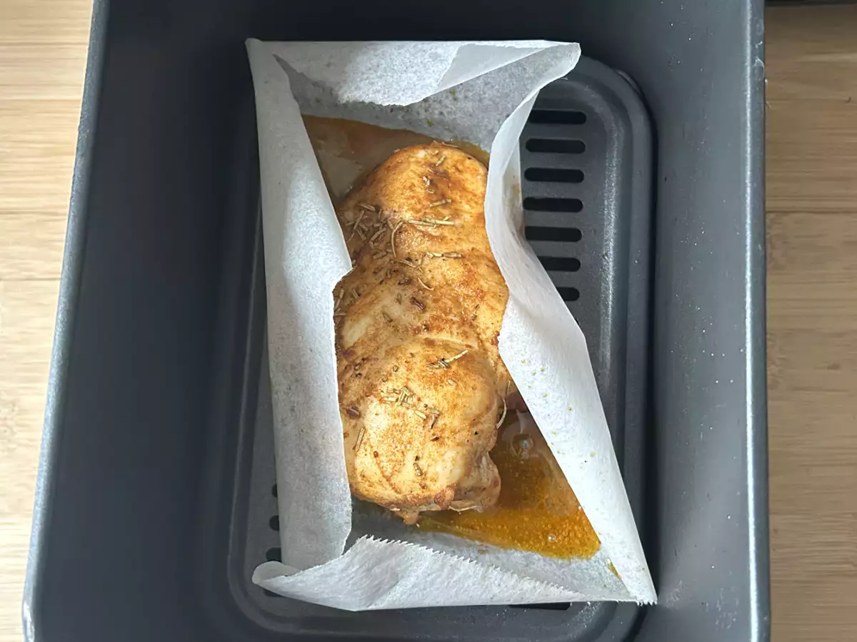 Как да приготвим пилешки гърди във фритюрник с горещ въздух (Air Fryer)?