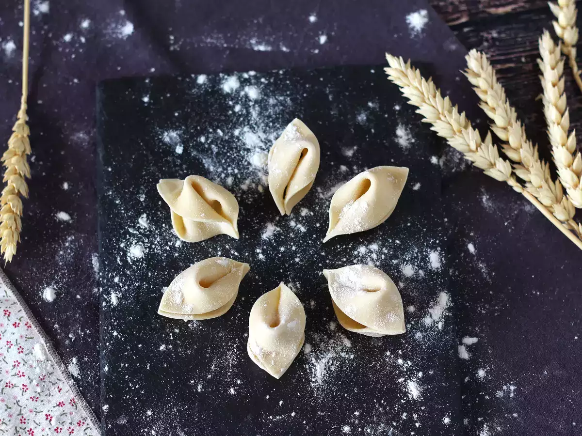 Как да си направим домашна паста: сорпресин, малка красива паста - снимка 5