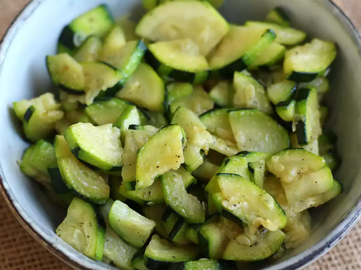 Как се пържат тиквички в тиган? - снимка 3