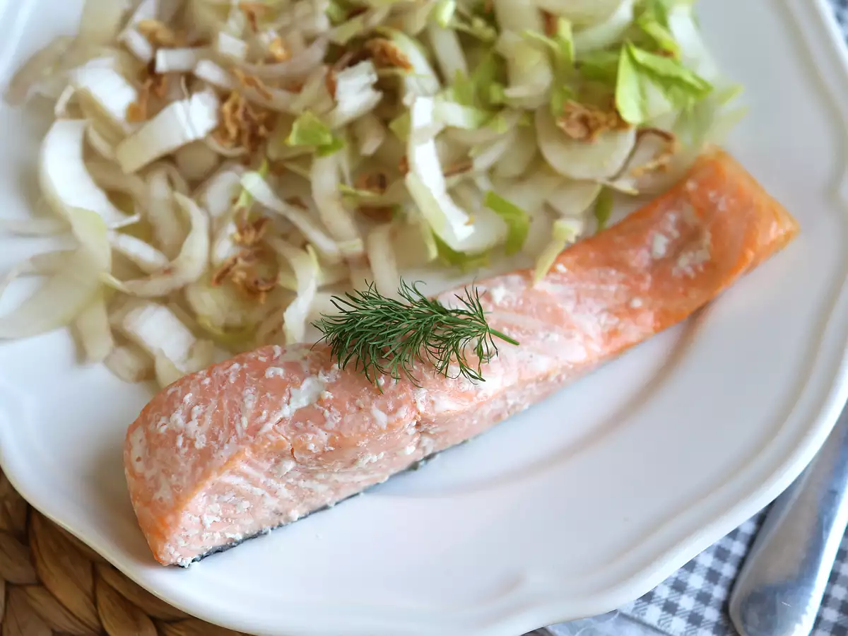 Как се пържи пържола от сьомга в тиган? - снимка 4