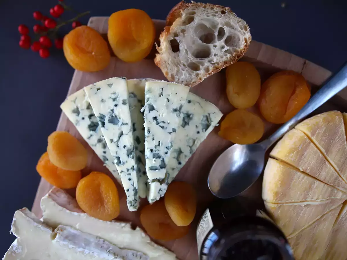Как се приготвя плата със сирене? - снимка 2