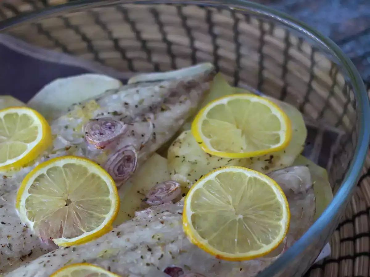 Как се приготвя скумрия във фурната? - снимка 2