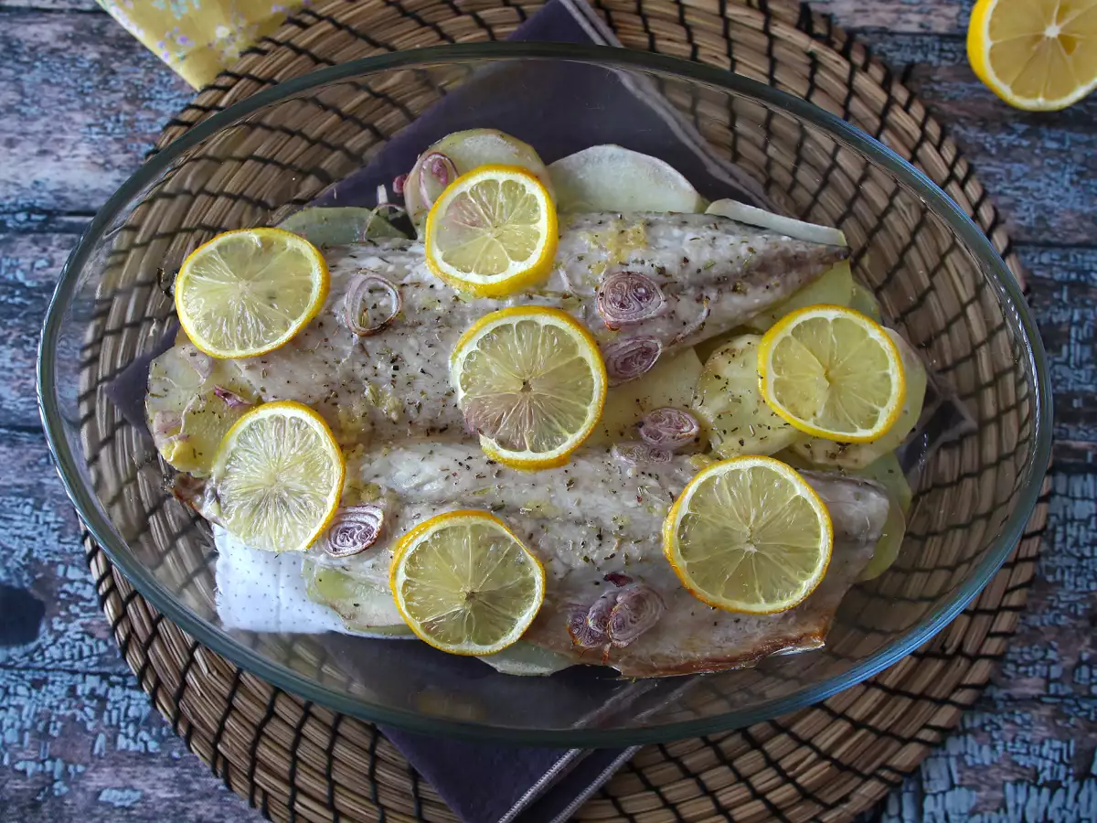 Как се приготвя скумрия във фурната? - снимка 3