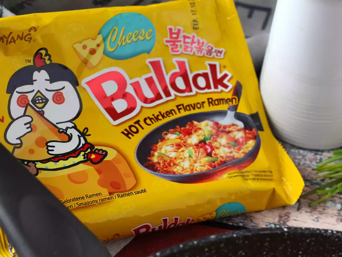 Как се приготвят юфка Buldak с вкус на сирене? Лесна и бърза рецепта! - снимка 3
