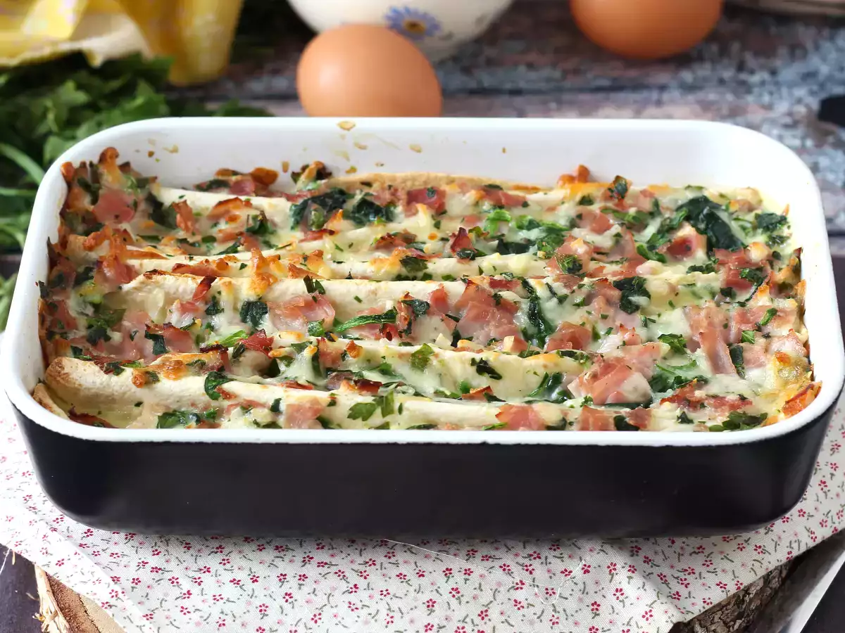 Какво да правим с тортилите Шунката, спанакът и моцарелата в гратена форма за торта с брънки - снимка 7