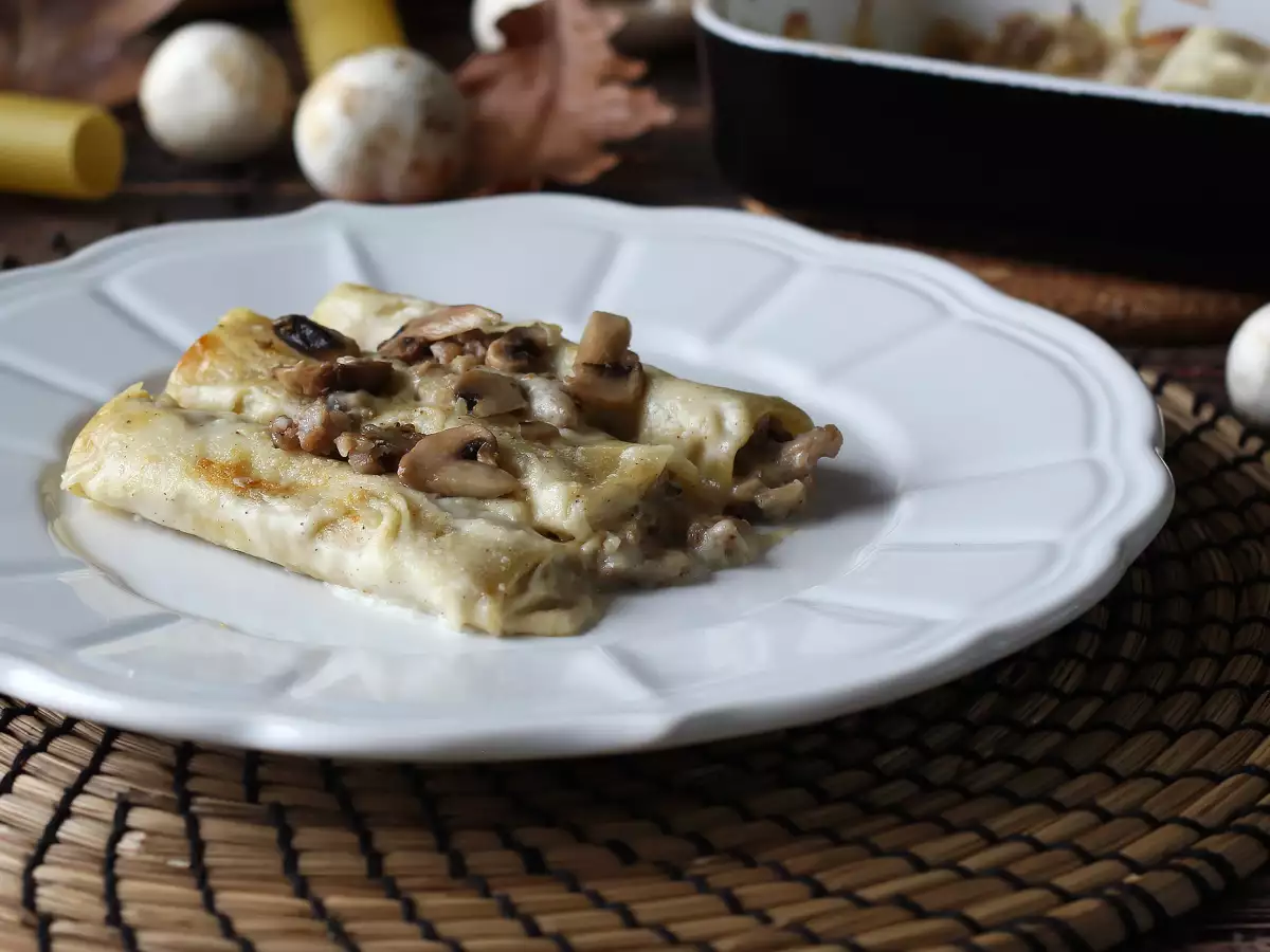 Канелони с гъби и наденица: богато и вкусно основно ястие - снимка 3