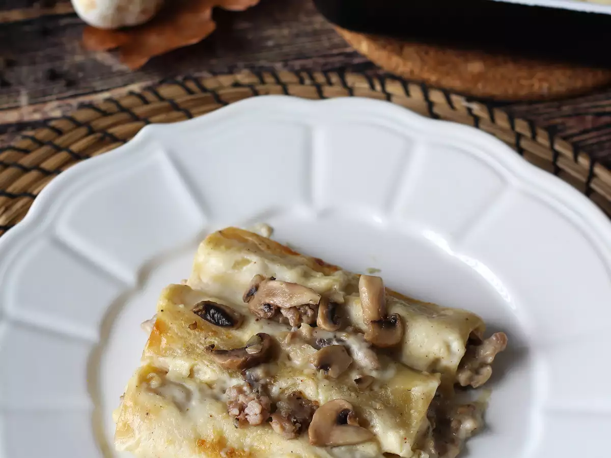 Канелони с гъби и наденица: богато и вкусно основно ястие - снимка 4