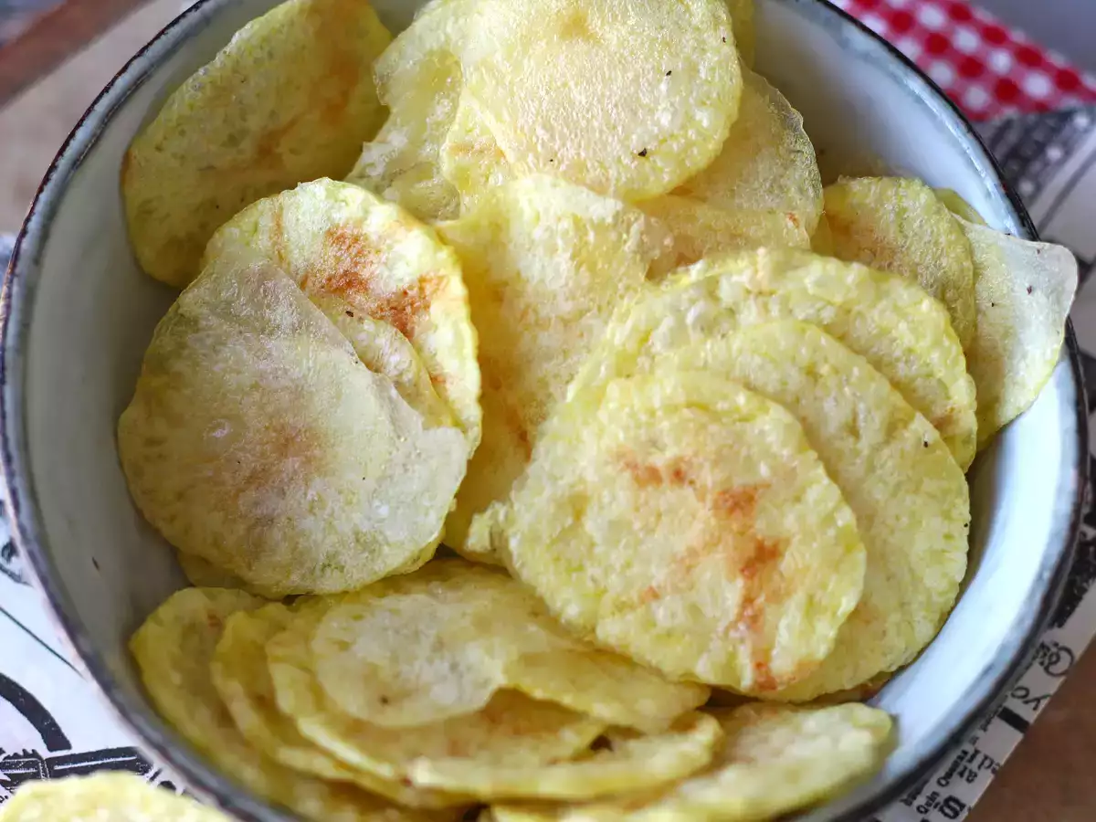 Картофен чипс, приготвен в микровълнова фурна - снимка 4