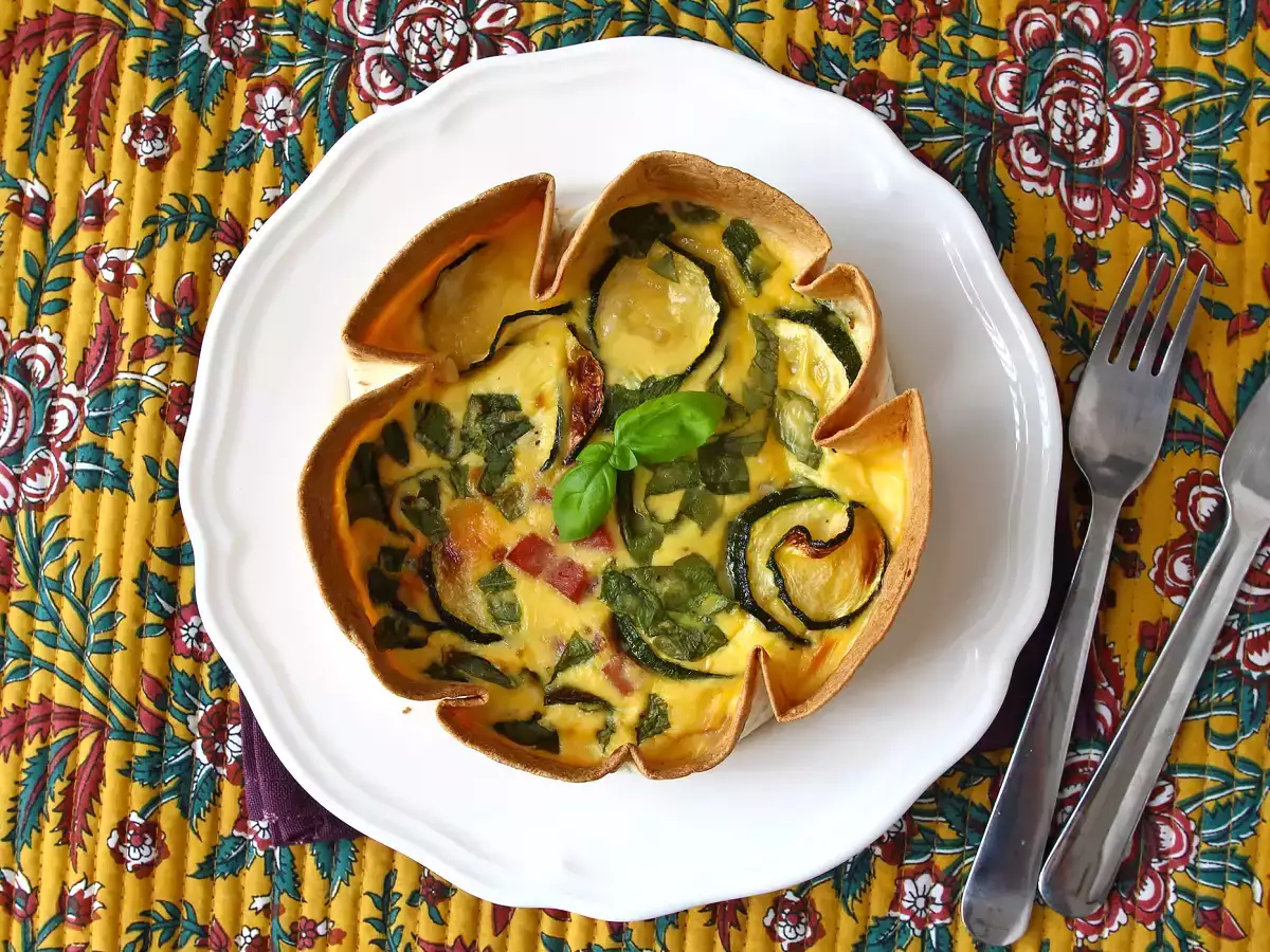 Киш без тесто с тортила? Възможно е! Лека рецепта - снимка 5