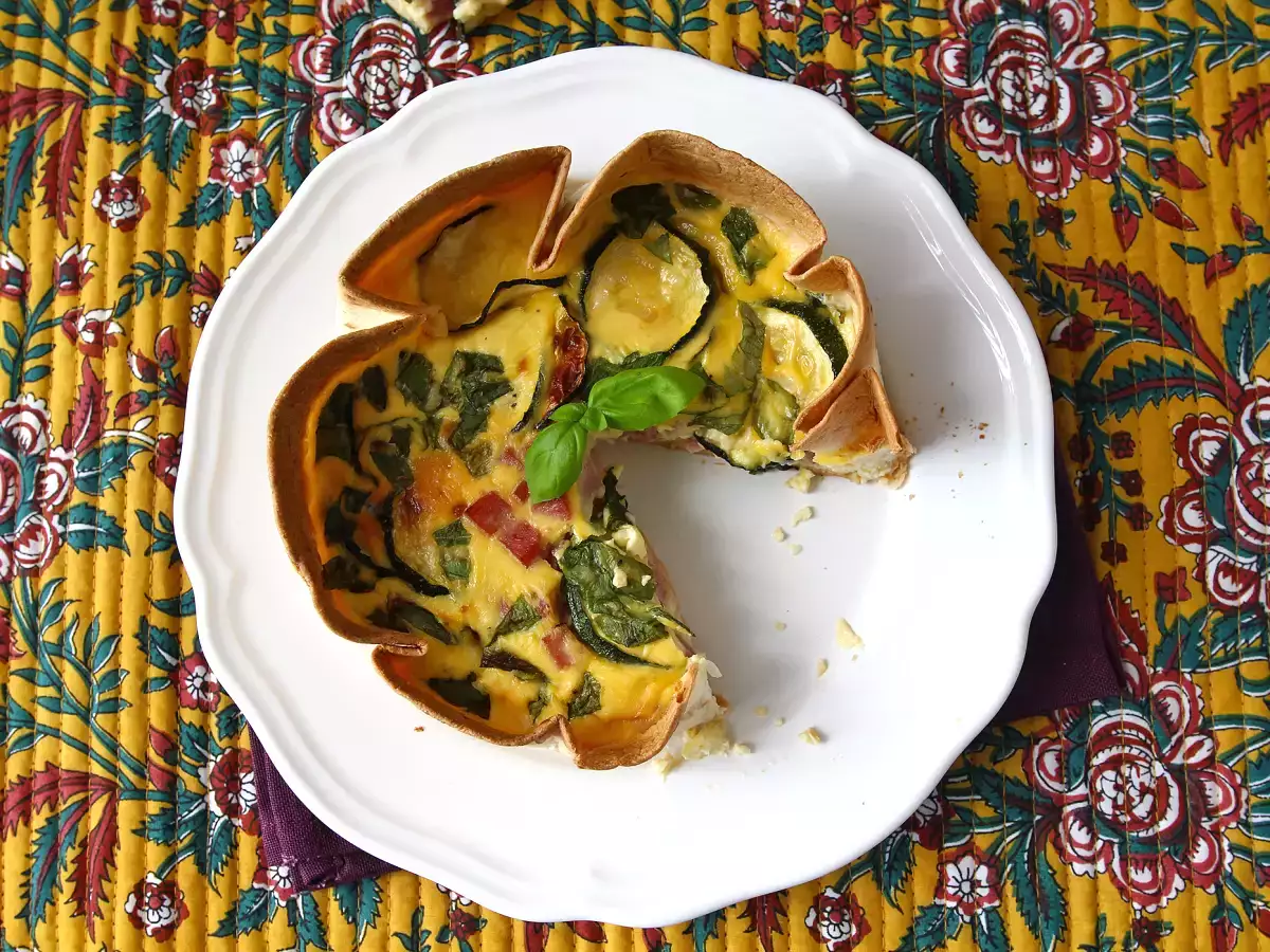 Киш без тесто с тортила? Възможно е! Лека рецепта - снимка 6