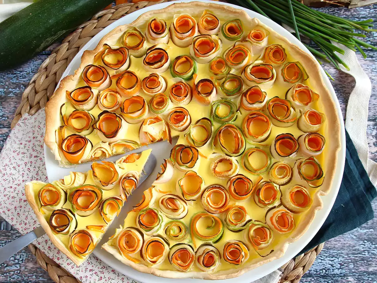 Киш с розички от тиквички и моркови - снимка 6