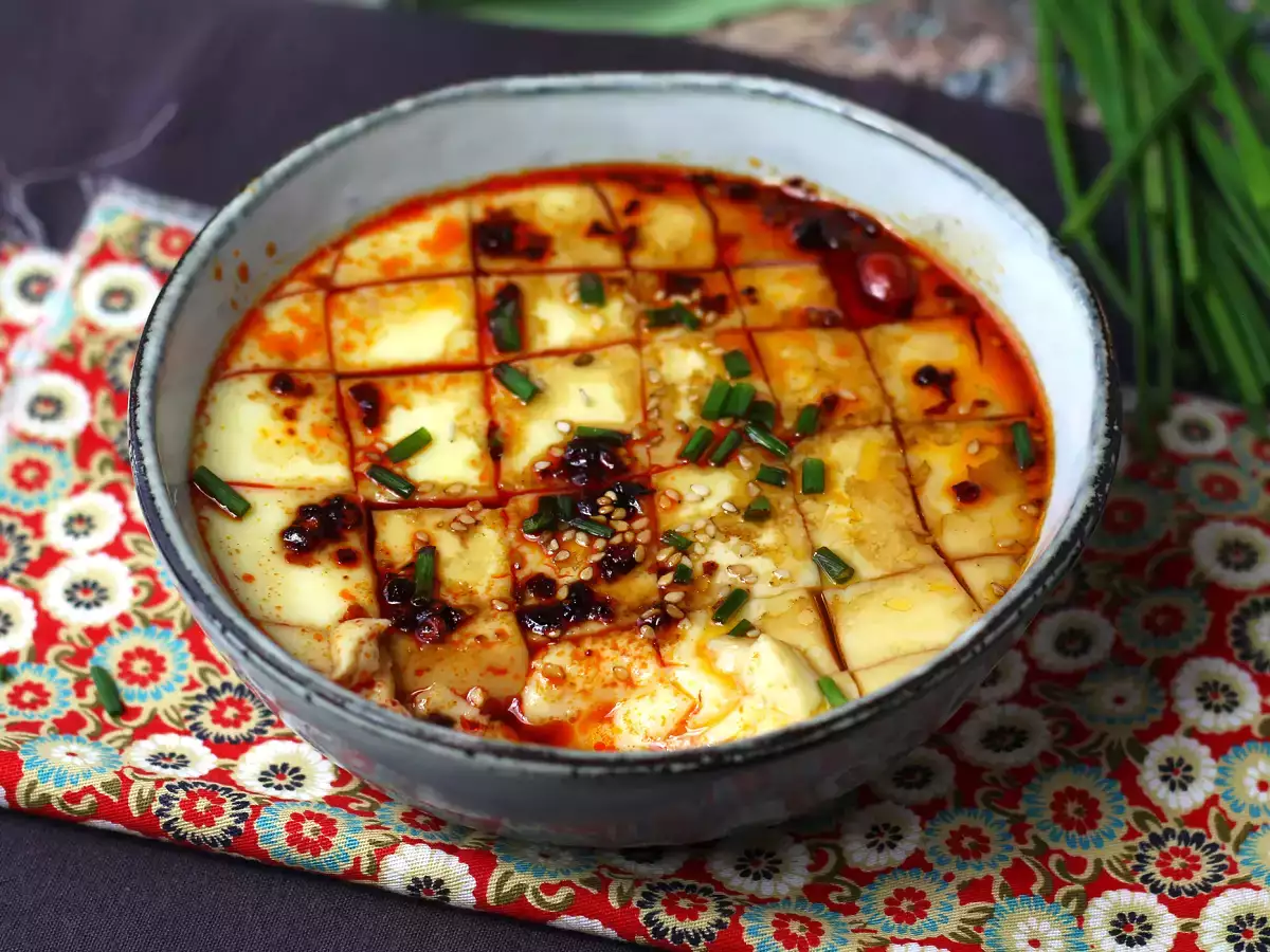 Китайски яйца на пара: китайската рецепта за копринени яйца на пара само с две съставки! - снимка 3